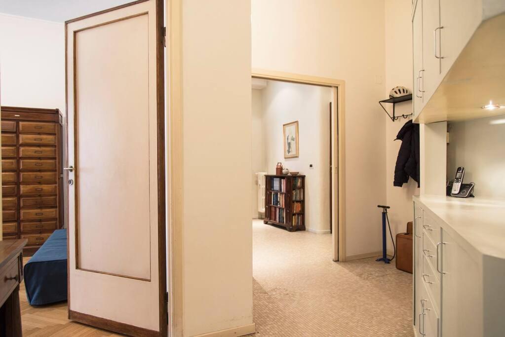 Brera Luxurious Elegant Bright Downtown Apartment *